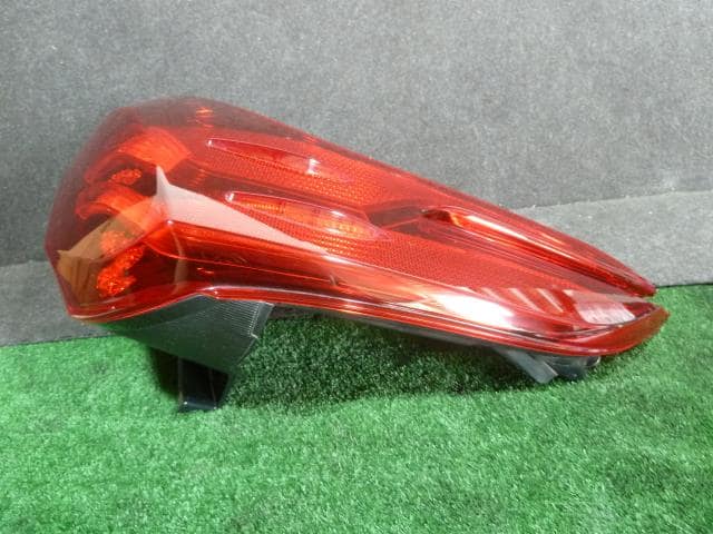 Left Tail Light TOYOTA Alphard DBA-GGH30W 8156158130 — photo 5