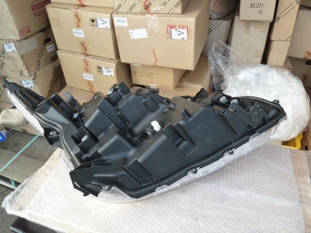 Left Headlight TOYOTA vellfire 2018 DBA-AGH30 — photo 8