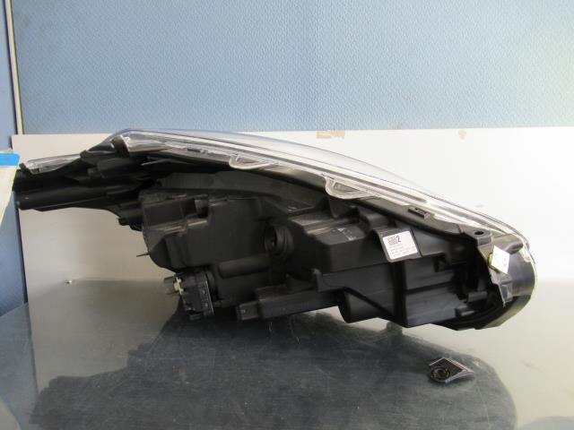 Left Headlight TOYOTA Sienta DAA-NHP170G — photo 6