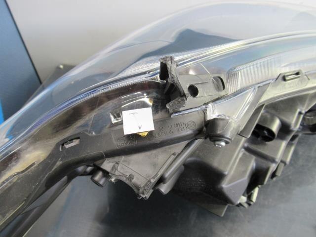 Left Headlight TOYOTA Sienta DAA-NHP170G — photo 5