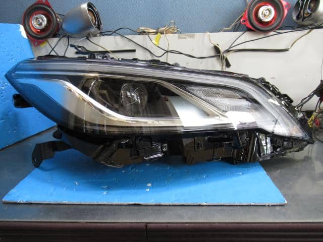 Right Headlight TOYOTA Crown 3BA-ARS220 8114530K50 — photo 1