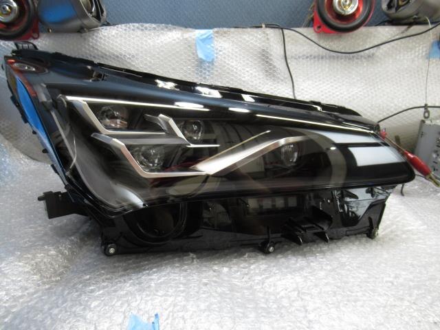 Right Headlight TOYOTA Lexus nx DBA-AGZ10 — photo 1
