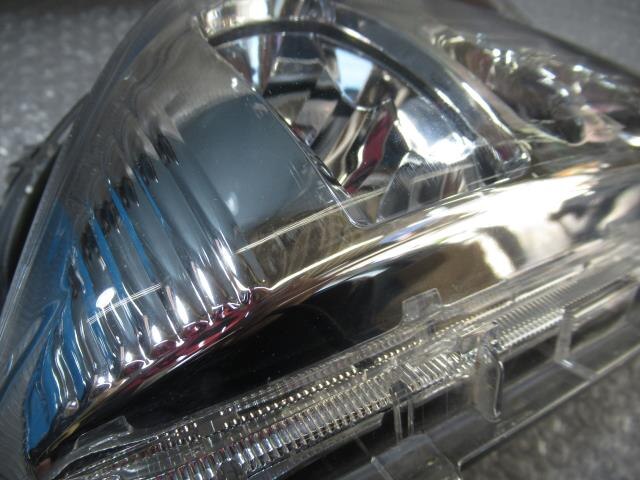 Right Fog Light TOYOTA Prius DAA-ZVW55 — photo 7