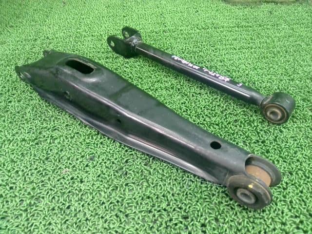 Rear Left Lower Control Arm TOYOTA Crown 2010 DAA-GWS204 4874030130 — photo 2