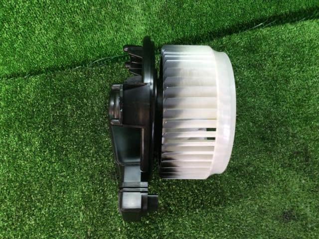 Blower Motor HONDA Fit 2013 DAA-GP5 — photo 2
