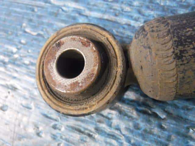 Rear Right Shock Absorber HONDA Civic 2006 DAA-FD3 — photo 2