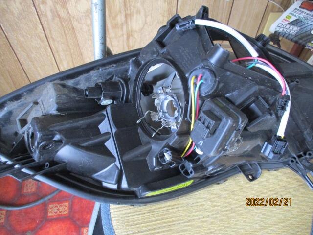 Right Headlight TOYOTA Vitz DBA-KSP90 — photo 3