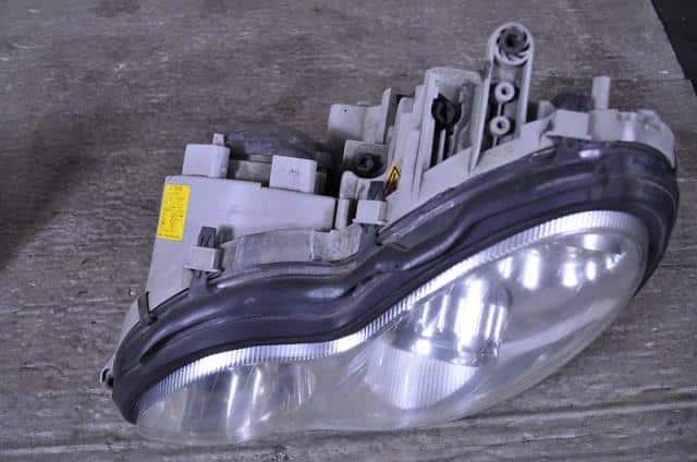 Left Headlight MERCEDES-BENZ Benz c class 2003 GH-203042 A203 820 39 61 — photo 7