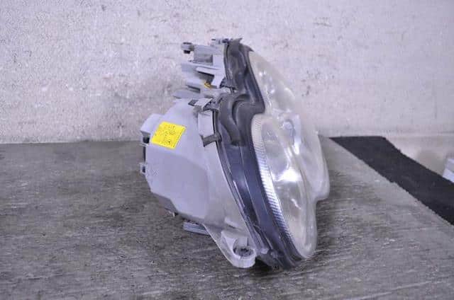 Left Headlight MERCEDES-BENZ Benz c class 2003 GH-203042 A203 820 39 61 — photo 4