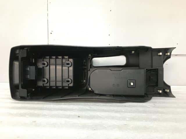 Console Box MITSUBISHI Outlander 2006 CW5W — photo 2