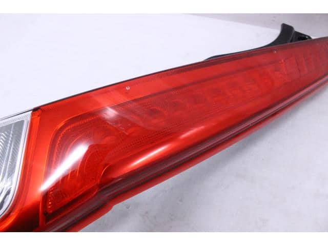 Right Tail Light DAIHATSU Move 2012 CBA-LA100S — photo 2