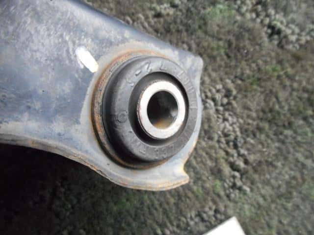 Front Right Lower Control Arm MITSUBISHI eK Wagon 2006 DBA-H82W — photo 4