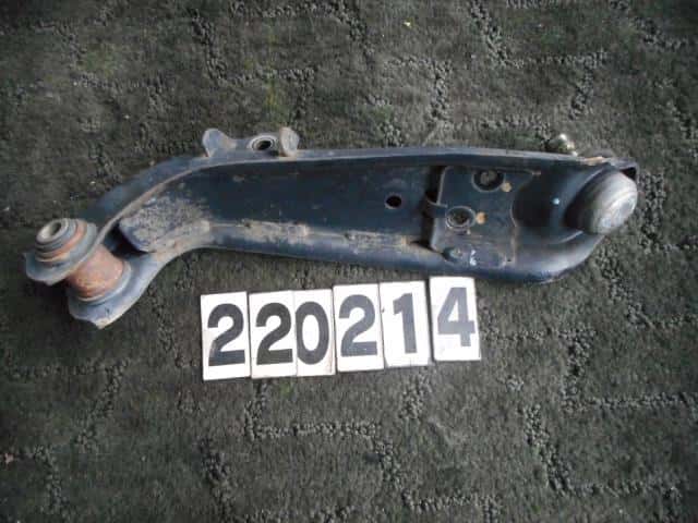Front Right Lower Control Arm MITSUBISHI eK Wagon 2006 DBA-H82W — photo 2