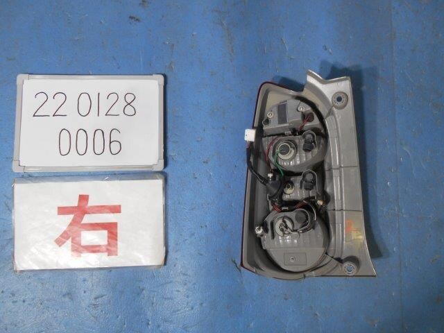 Right Tail Light TOYOTA Passo 2011 DBA-KGC30 — photo 2