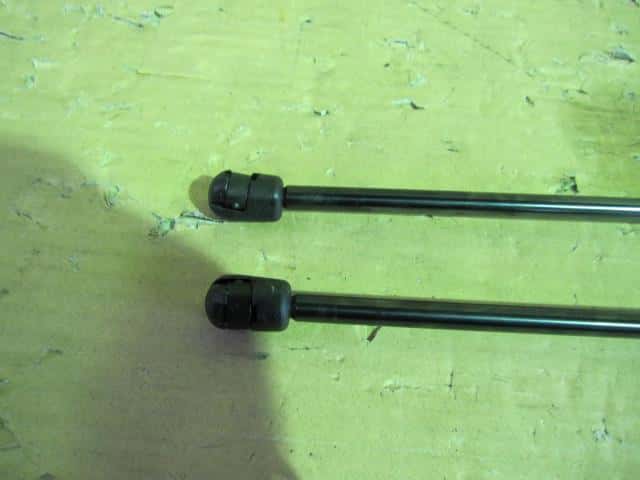 Tail Gate Damper SUZUKI Spacia 2013 DBA-MK32S 8185081M00 — photo 3