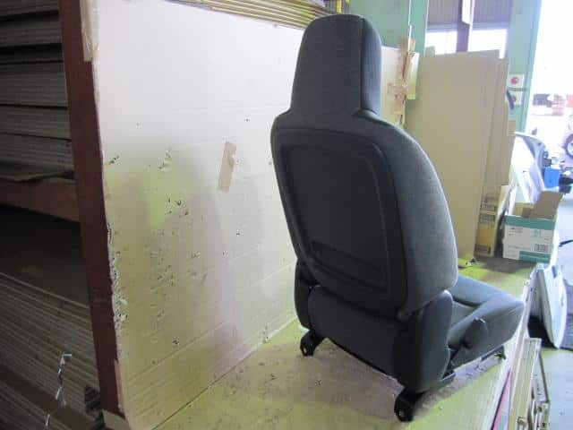 Assistant Driver's Seat MITSUBISHI Delica 2015 DBF-BVM20 — photo 4
