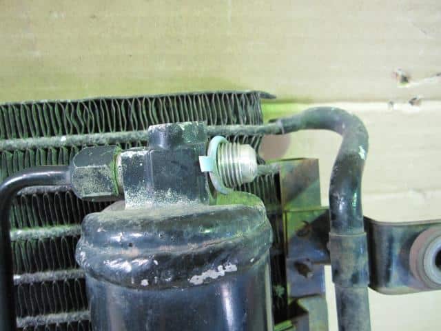 Condenser TOYOTA Crown 1979 MS105 — photo 3