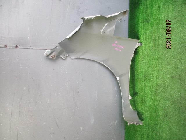 Right Fender Panel HONDA Fit 2010 DBA-GE6 — photo 2