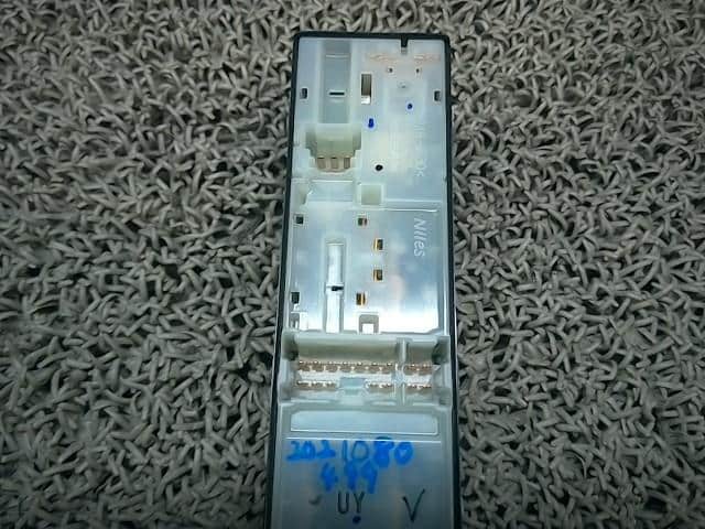 Power Window Switch MITSUBISHI eK Wagon 2019 5BA-B33W — photo 2