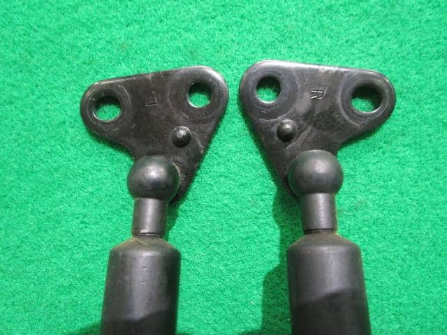 Tail Gate Damper DAIHATSU Hijet 2005 LE-S330V — photo 3