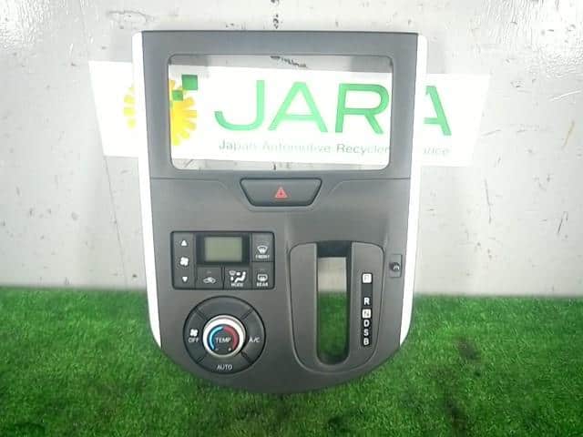 A/C Control Panel DAIHATSU Tanto 2015 DBA-LA610S — photo 1
