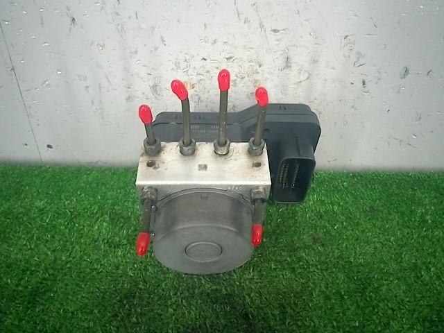 ABS Actuator TOYOTA Premio 2010 DBA-ZRT265 — photo 1