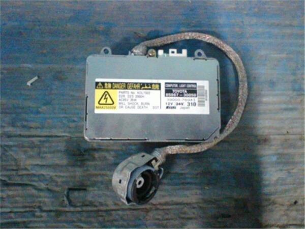 HID Control TOYOTA Estima 2004 UA-ACR30 — photo 1