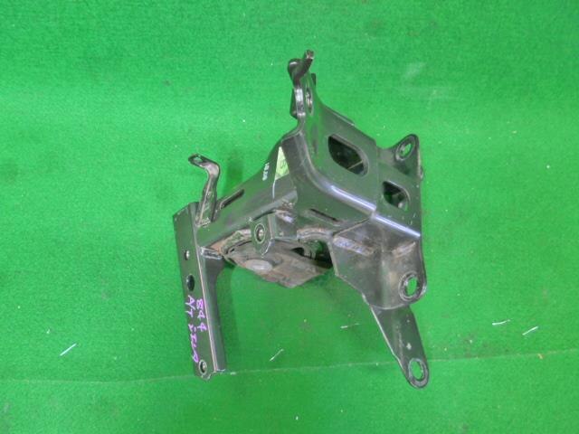 Engine Parts TOYOTA Sienta 2015 DAA-NHP170G — photo 5