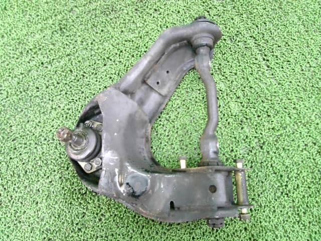 Front Right Upper Control Arm TOYOTA Deliboy 1991 T-KXC10V 4861028012 — photo 2