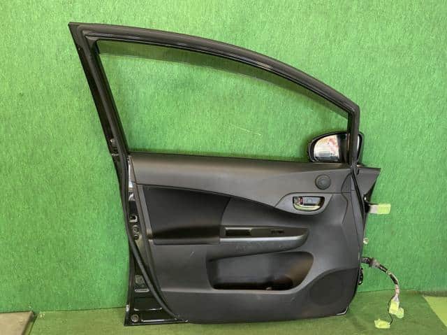 Front Left Door Assembly SUBARU Trezia 2011 DBA-NCP125X 6700252470 — photo 2