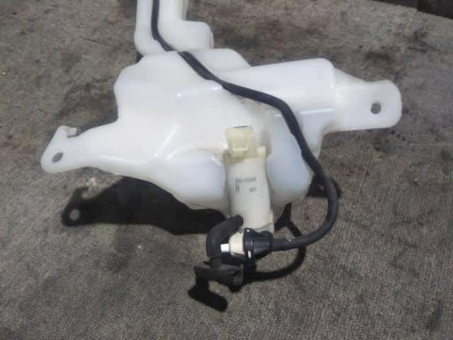 Windshield Washer Tank HONDA 2015 DBA-JF2 76841TY0013 — photo 3