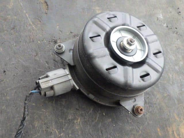 Radiator Cooling Fan MAZDA Premacy 2012 DBA-CWEFW LF4T15150A — photo 1