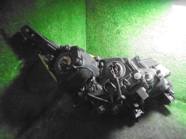 Left Headlight MAZDA Biante 2009 DBA-CCEFW — photo 2