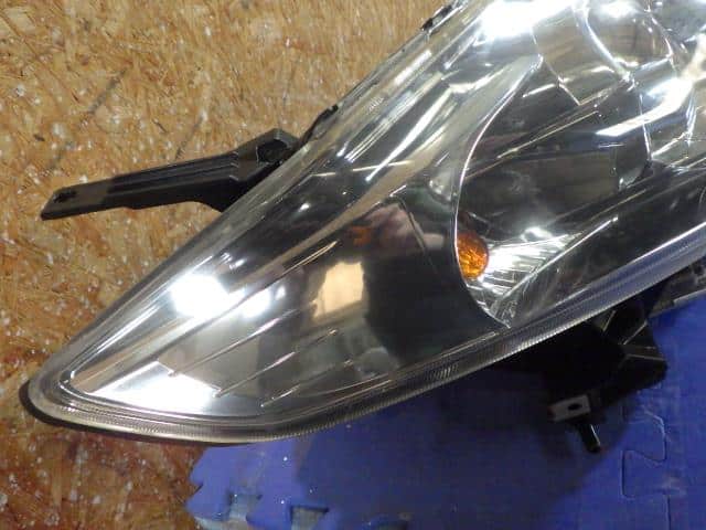 Right Headlight MAZDA Premacy 2006 DBA-CREW C24851031D — photo 3
