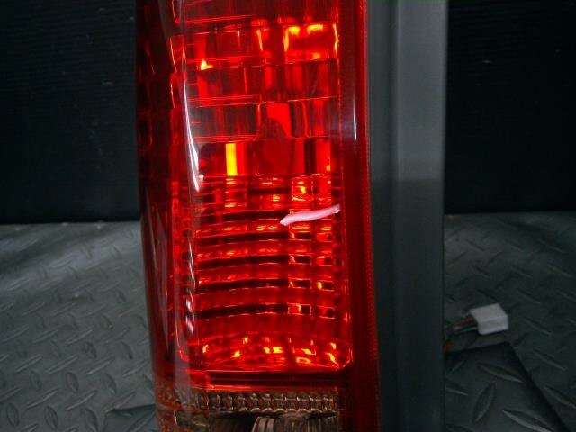 Left Tail Light TOYOTA OPA 2003 UA-ZCT10 — photo 3