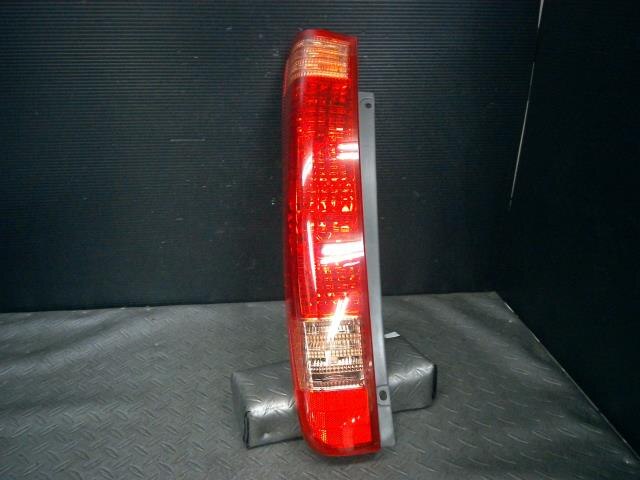 Left Tail Light TOYOTA OPA 2003 UA-ZCT10 — photo 1