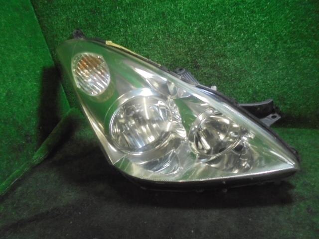 Right Headlight TOYOTA Wish 2003 UA-ANE10 — photo 1