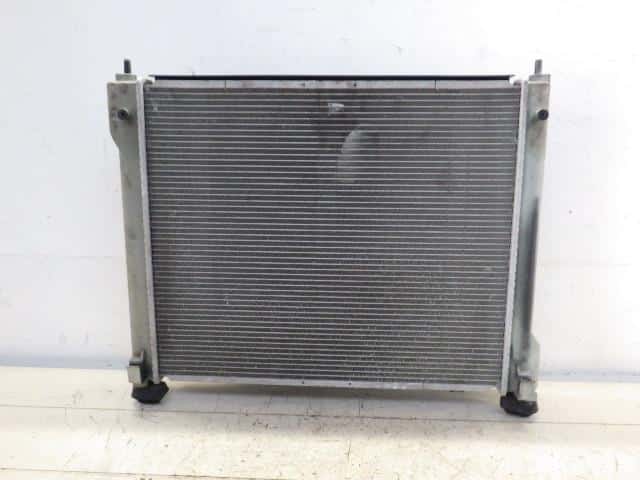 Radiator NISSAN JUKE 2011 CBA-NF15 — photo 1