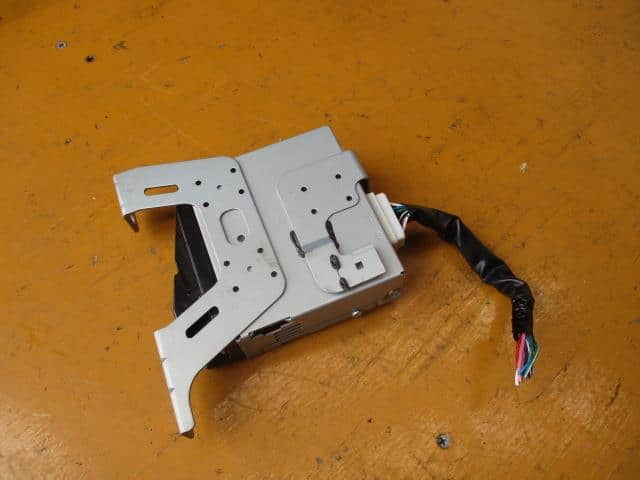 Audio Amp TOYOTA bB 2009 DBA-QNC21 — photo 2