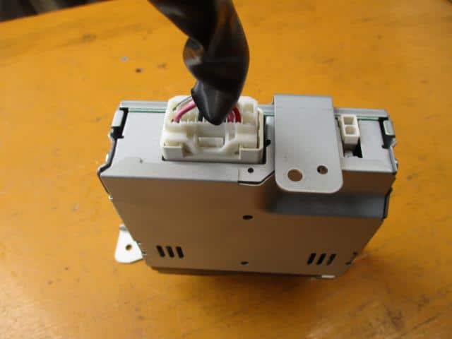 Audio Amp TOYOTA bB 2009 DBA-QNC21 — photo 3