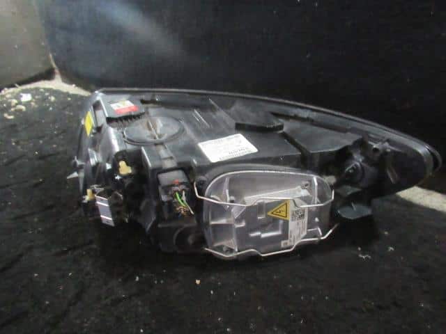 Right Headlight VOLVO Volvo 50 series 2009 CBA-MB4204S 31299594 — photo 3