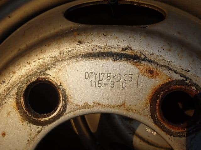 Wheel ISUZU Journey 1999 KC-JRW40 4030041T00 — photo 2