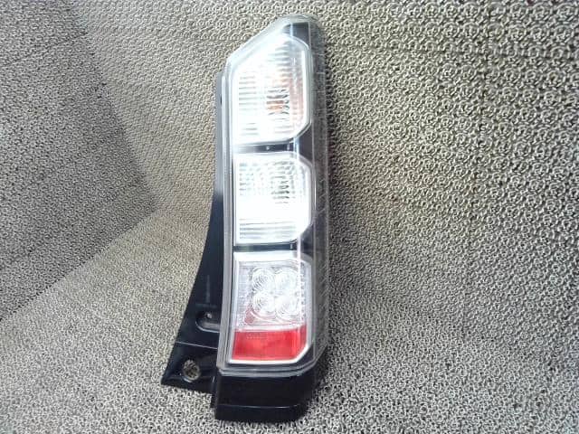 Right Tail Light HONDA N BOX 2015 DBA-JF1 — photo 1
