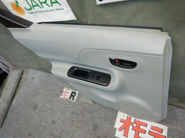 Rear Left Door Trim TOYOTA Aqua 2012 DAA-NHP10 — photo 4