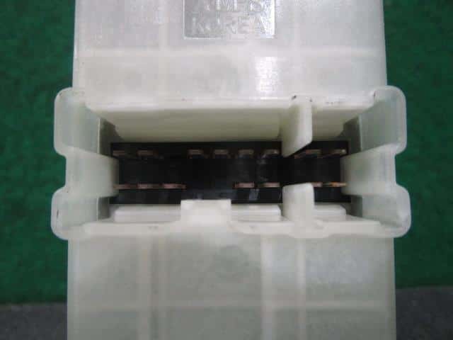 Power Window Switch NISSAN Serena 2006 DBA-CNC25 — photo 5