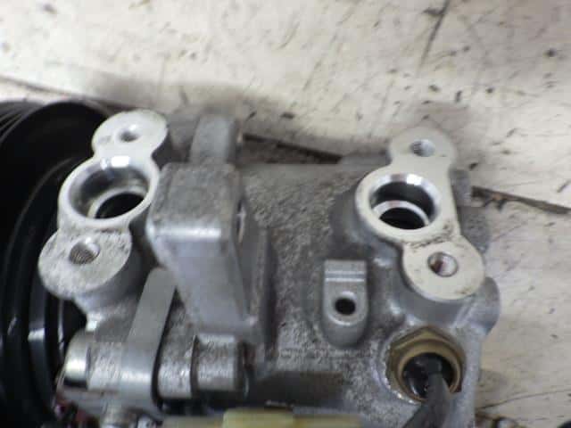 A/C Compressor DAIHATSU Hijet 2019 EBD-S321V — photo 2