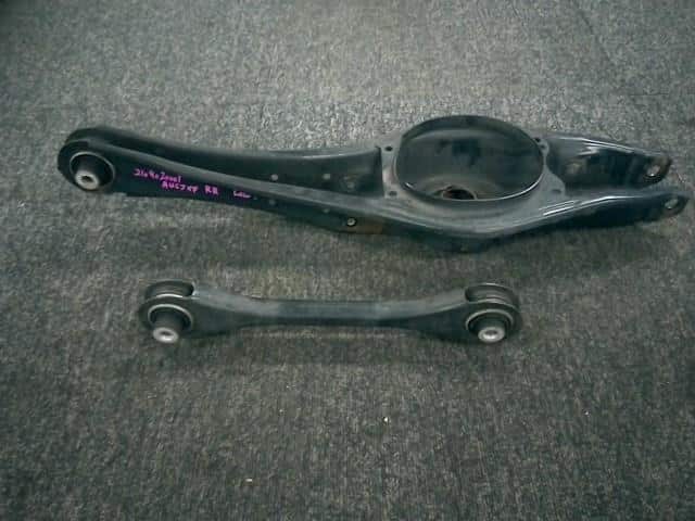 Rear Right Lower Control Arm VOLKSWAGEN Golf R 2014 ABA-AUCJXF 5Q0505311D — photo 1