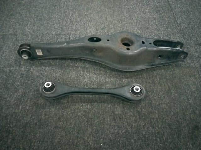 Rear Right Lower Control Arm VOLKSWAGEN Golf R 2014 ABA-AUCJXF 5Q0505311D — photo 2