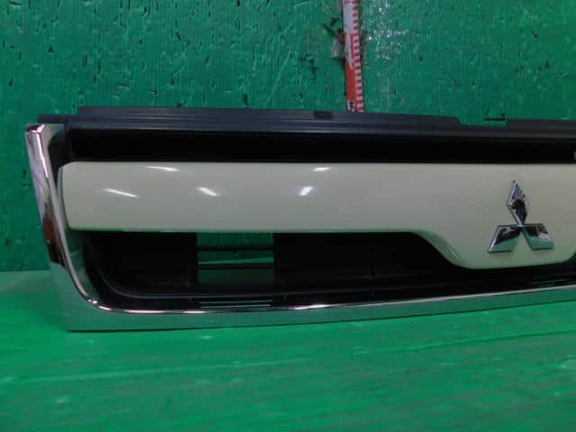Radiator Grille MITSUBISHI eK Wagon 2006 DBA-H82W — photo 4