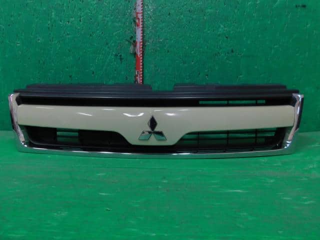 Radiator Grille MITSUBISHI eK Wagon 2006 DBA-H82W — photo 1
